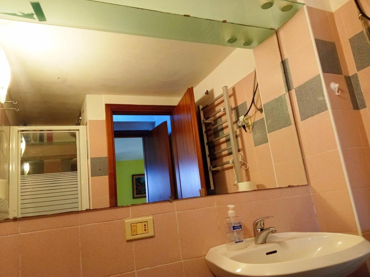 Apartamento Cute Little Flat With View, 20 Mins To Bgy Airport Pradalunga Exterior foto