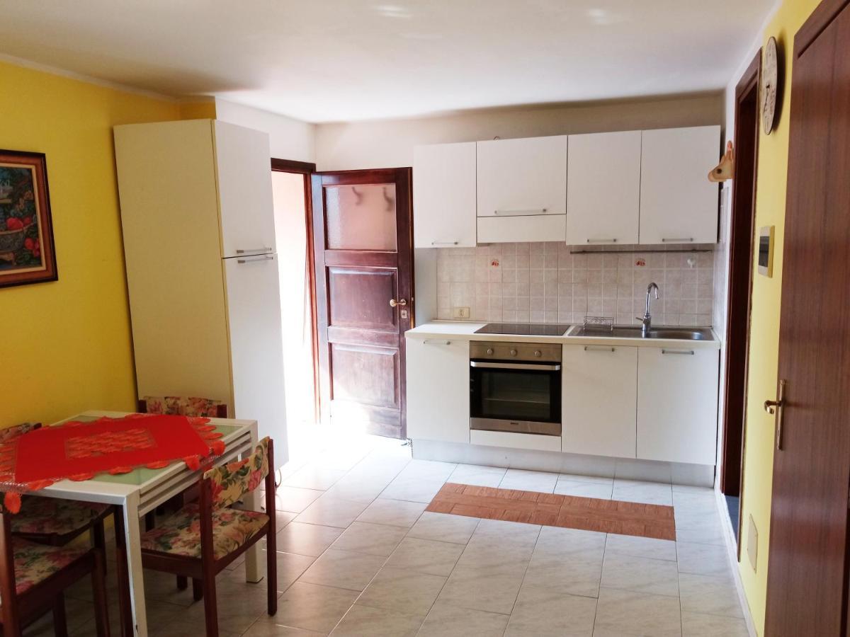 Apartamento Cute Little Flat With View, 20 Mins To Bgy Airport Pradalunga Exterior foto