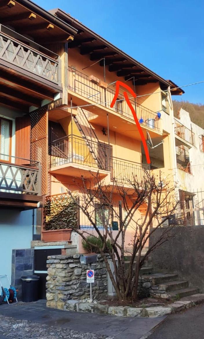 Apartamento Cute Little Flat With View, 20 Mins To Bgy Airport Pradalunga Exterior foto